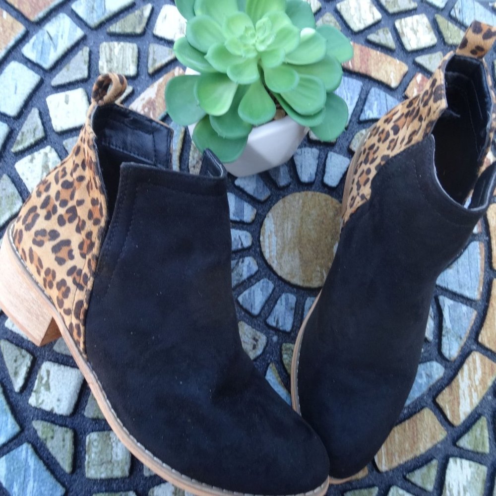 Women's Black/Animal Print Booties Size 9